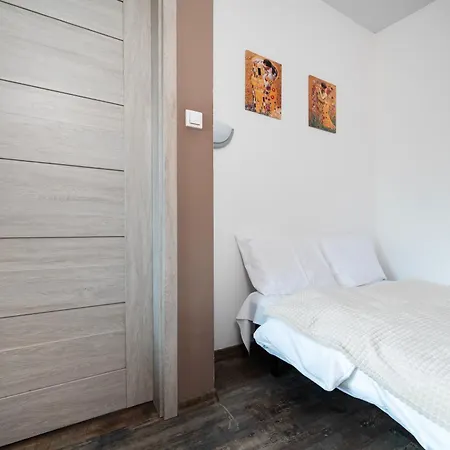 Apartamento Obywatelska Comfort By Bookinghost